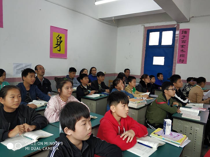 部分教師聽課現場.jpg 部分教師聽課現場.jpg