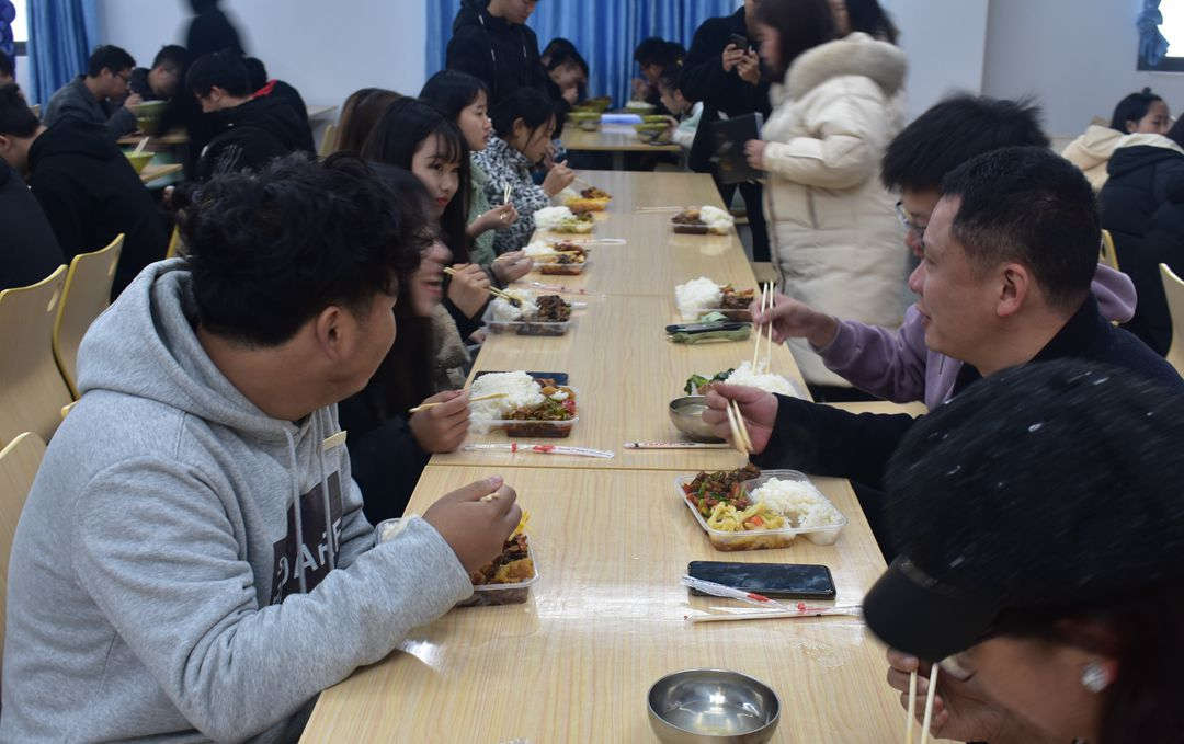 食堂 副本.jpg 食堂 副本.jpg