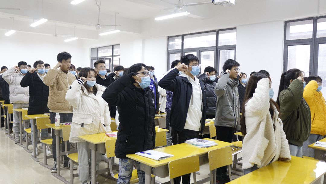 宣誓_副本.jpg 宣誓_副本.jpg